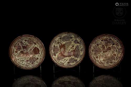 Three "pardalot" lustreware basins, 18th century