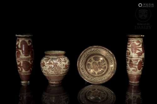 Four lustre-ware pieces, 18th century