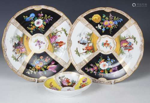 A pair of Meissen porcelain plates