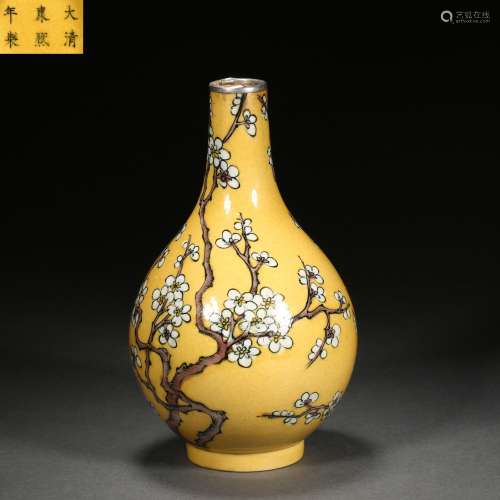 Qing Dynasty,Yellow Glaze Prunus Vase