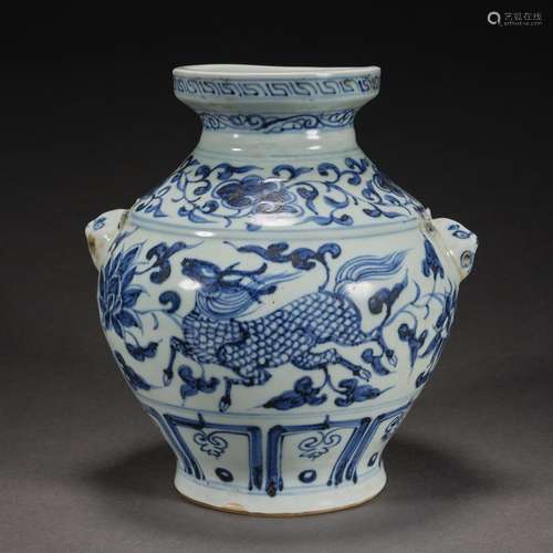 Ming Dynasty or Before,Blue and White Beast Pattern Jar