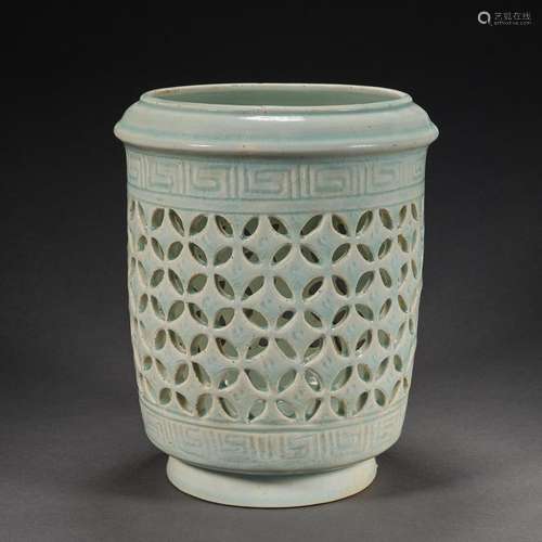 Ming Dynasty or Before,Hutian Kiln Open Work Aromatherapy