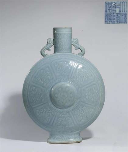 "Qing Qianlong year" Tianqing glaze eight treasure...