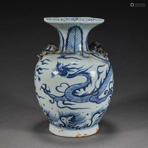 Ming Dynasty of Before,Blue and White Dragon Pattern Bottle