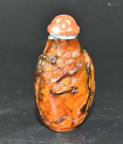 Chinese Amber Carved Snuff Bottle, Qing Dynasty