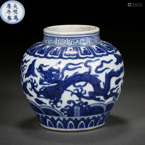 Ming Dynasty or Before,Blue and White Flower Jar