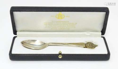 A silver gilt presentation teaspoon ' 1967-1992 To comme...