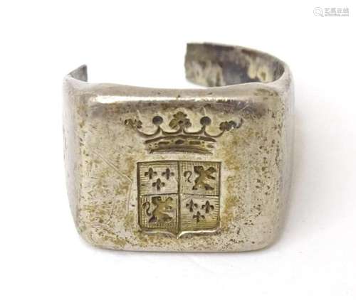 A .800 silver section of a signet ring. (10g)