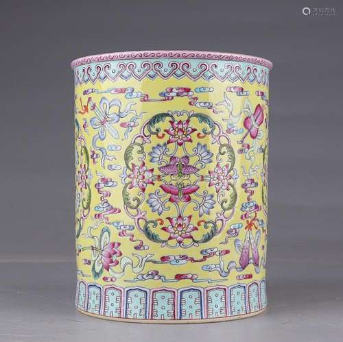 CHINESE YELLOW-GROUND FAMILLE-ROSE BRUSHPOT DEPICTING 'F...