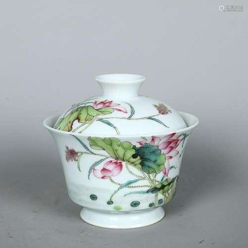 CHINESE FAMILLE-ROSE COVERED BOWL DEPICTING 'CRANE',...