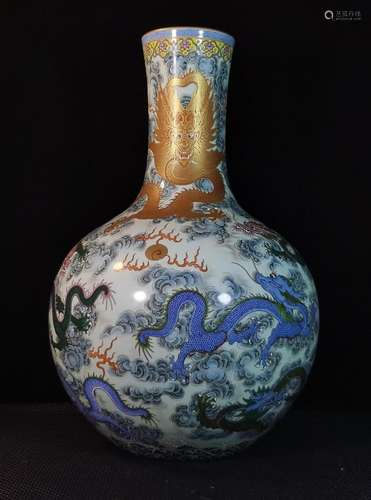 CHINESE GILDED ON FAMILLE-ROSE GLOBULAR VASE DEPICTING '...