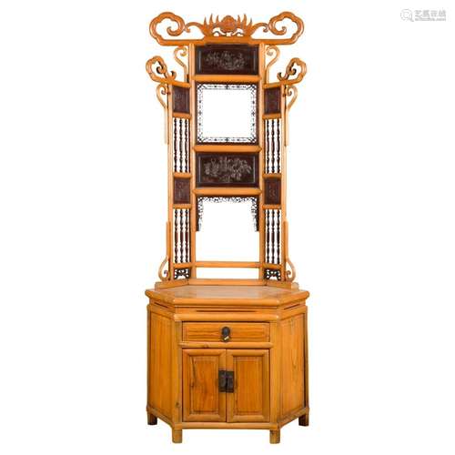 Chinese Qing Dynasty 19th Century Bamboo Washstand with Lacq...