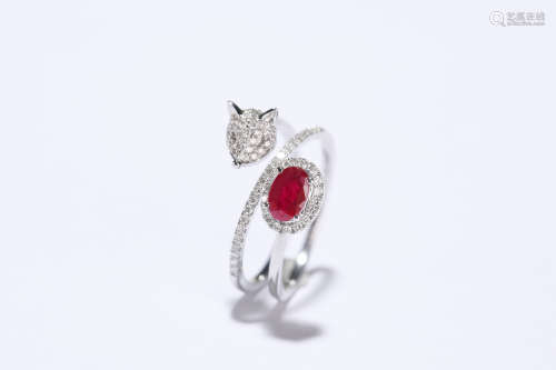 狐狸红宝石戒指