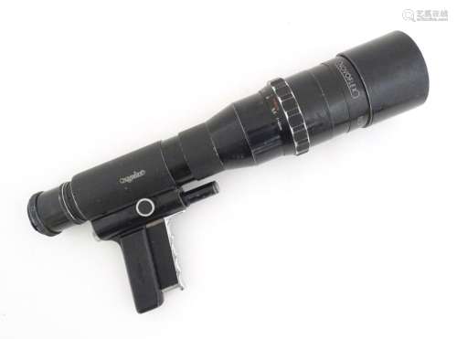 A Novoflex Noflexar 1:5,6 f=40cm camera lens.