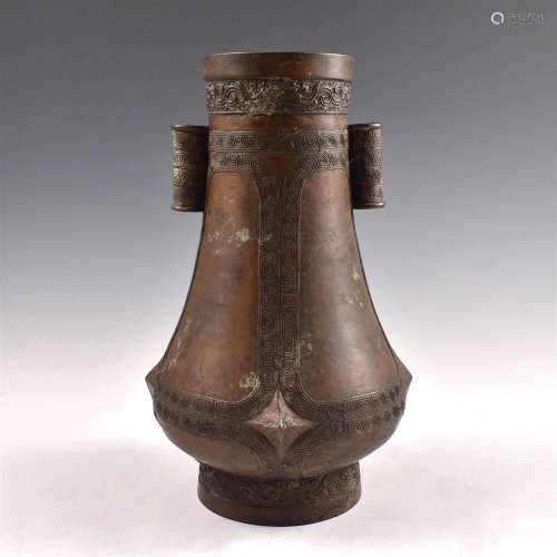 A CHINESE ARCHAISTIC CAST BRONZE HU VASE
