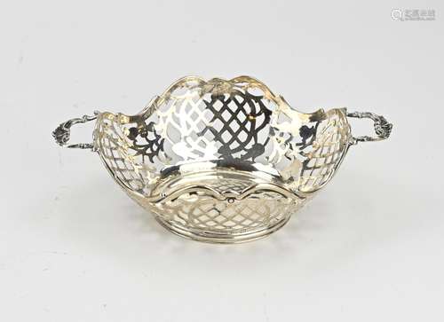 Silver bonbon basket