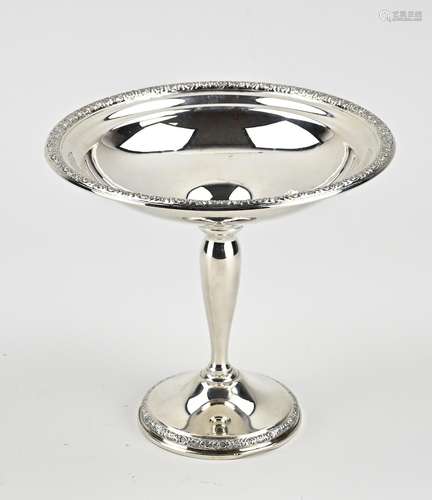 Silver tazza with flower border