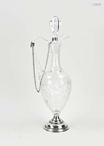 Decanter with grinding/silverware