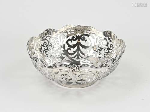 Silver choux basket