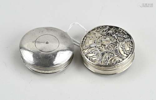 2 Silver peppermint boxes