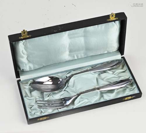 Cassette with silver fork & spoon