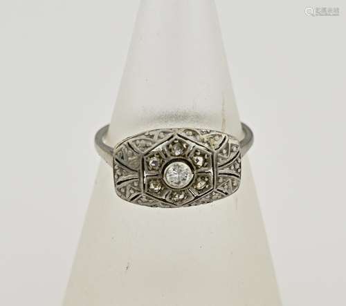 White gold ring with diamond