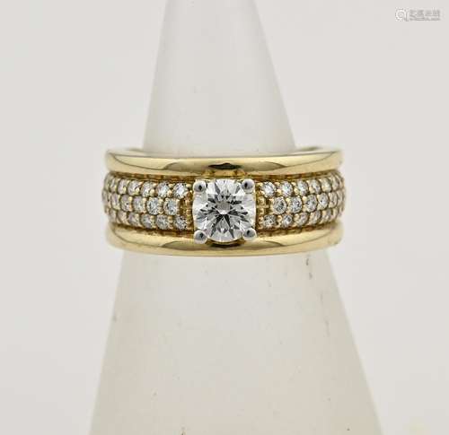 Gold ring with diamond