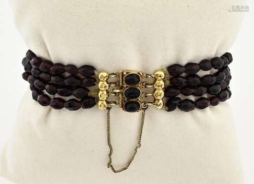 Garnet bracelet with gold clasp