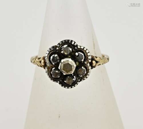 Gold ring with rosette old diamond