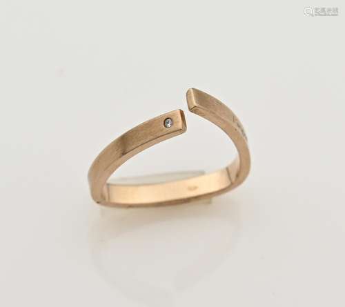 Gold ring with diamond, rosé