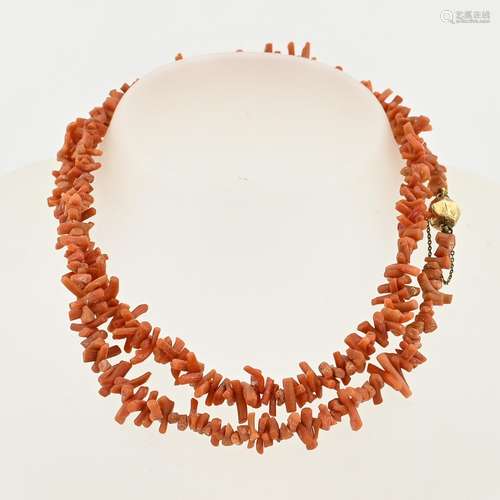 Red coral necklace with gold