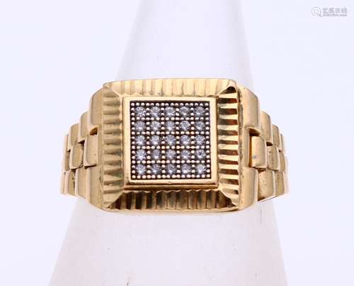 Gold men's ring with flexible band