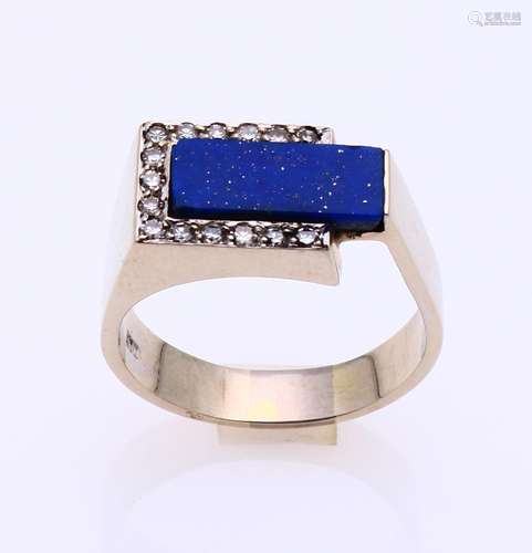 White gold ring with lapis lazuli