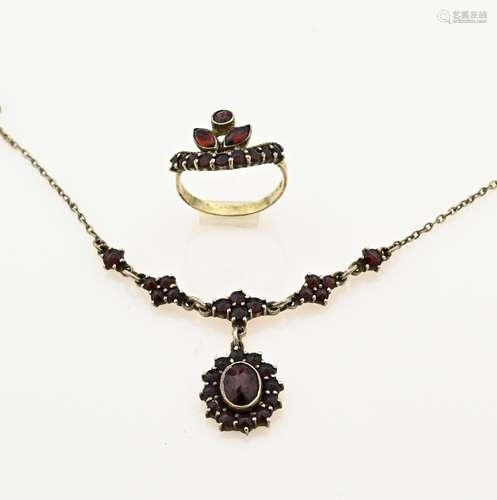 Silver choker and ring with garnet