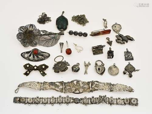 Lot of silver jewellery