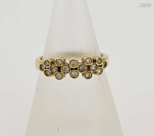 Gold ring with diamonds