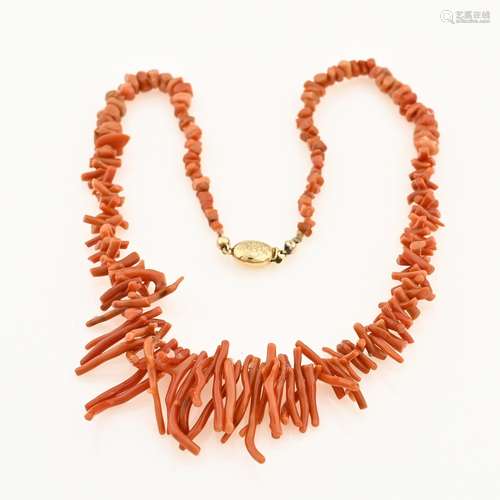 Red coral necklace with gold