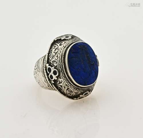 Silver ring lapis lazuli