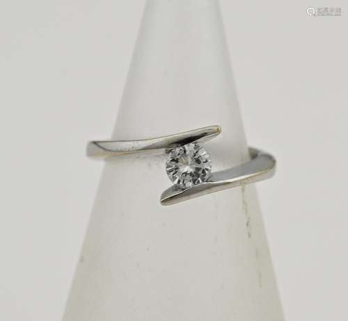 White gold solitaire ring