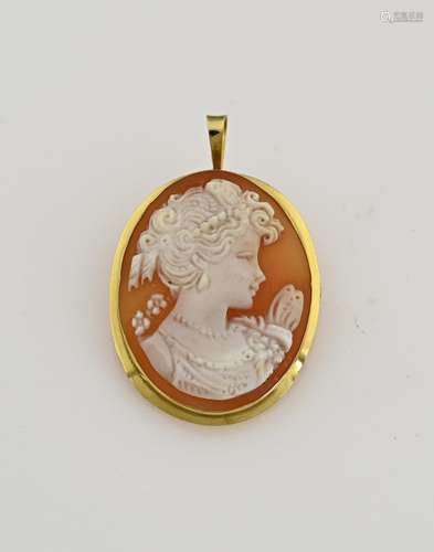 Gold brooch with cameo