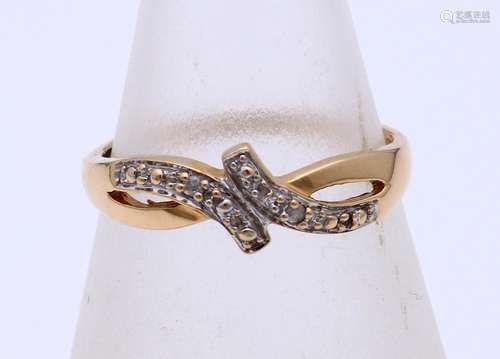 Gold ring with diamond