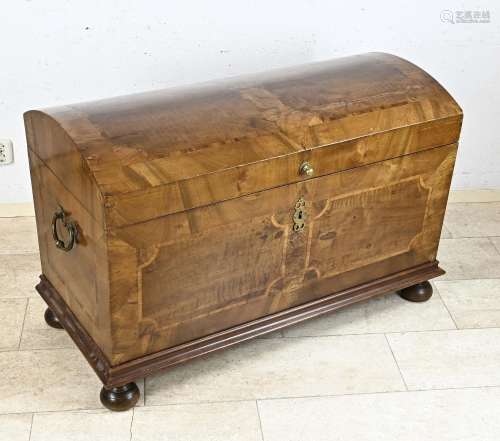 18th century blanket box