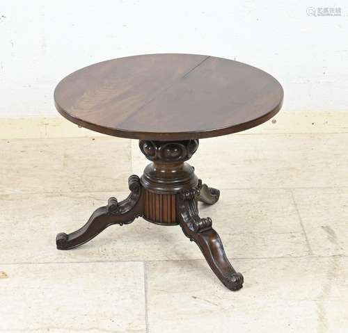 Mahogany wine table Ø 40 cm.