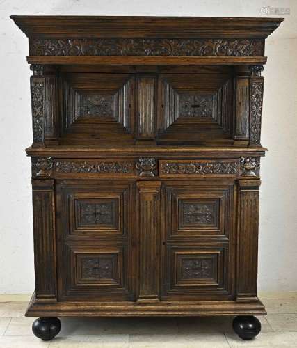 18th century Dutch 4-door cabinet