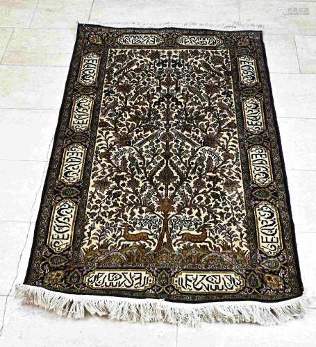 Persian rug, 152 x 97 cm.