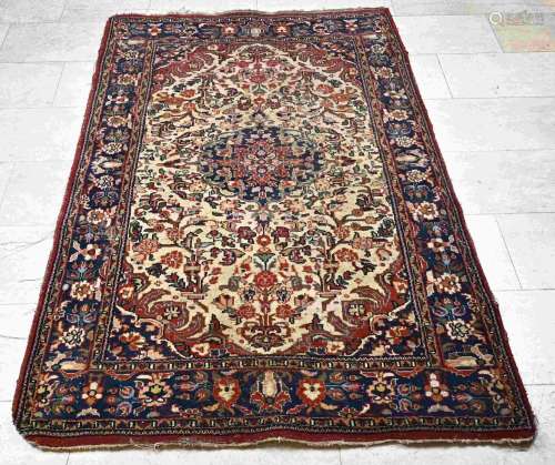 Persian carpet, 200 x 125 cm.