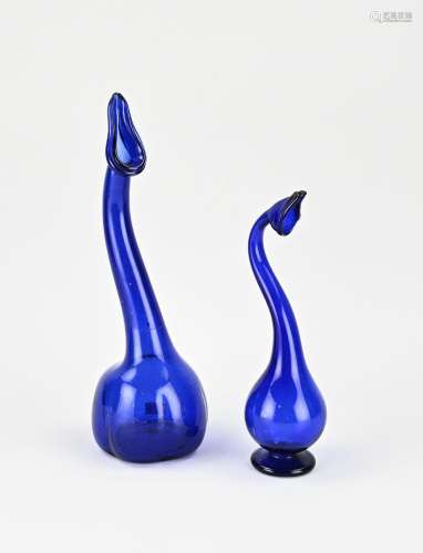 Two Persian teardrop vases made of glass