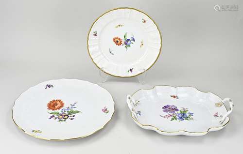 Three parts of German porcelain Ø 25.5 - 33 cm.