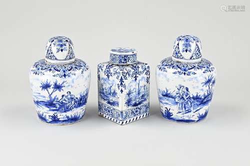 Three antique Delft tea caddies, H 14 - 18 cm.