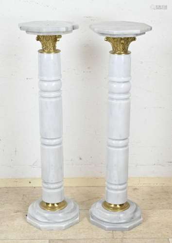 2x Marble column (white)